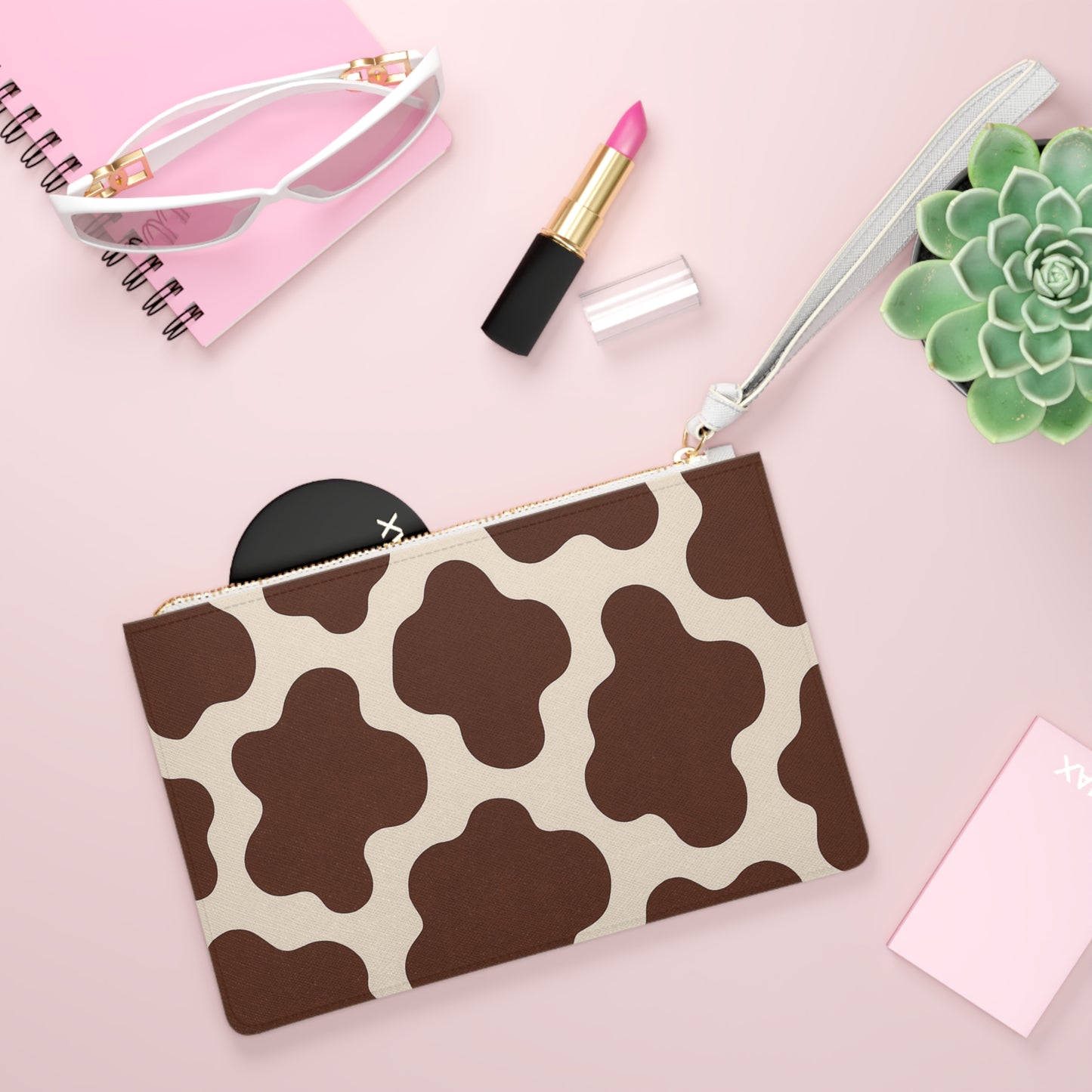 Brown Cowhide Pattern Clutch Bag — Trendy Cow Print Wristlet